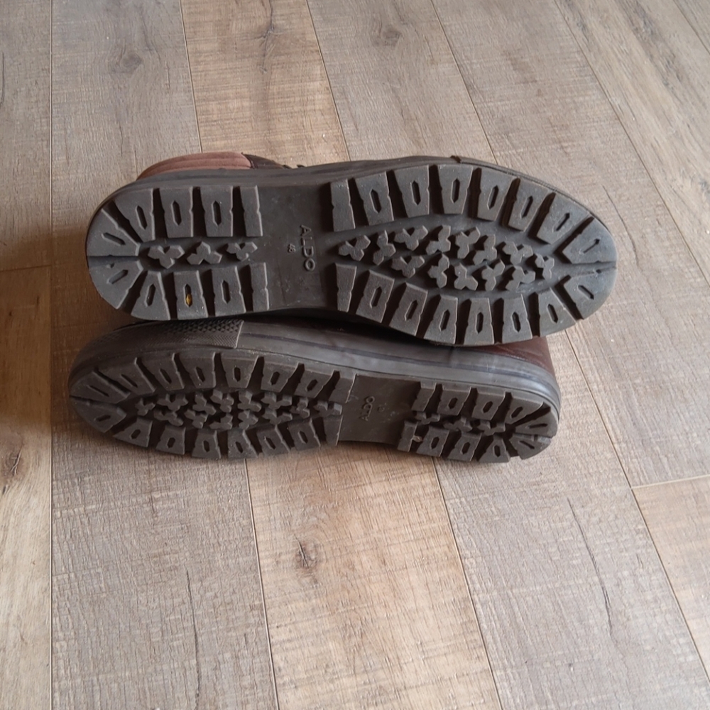 Boots - Picture 4 of 4